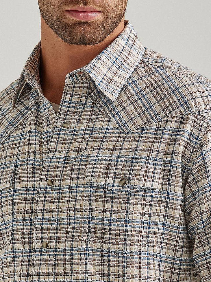 Men's Wrangler Retro® Premium Long Sleeve Western Snap Plaid Shirt in Greige Haze