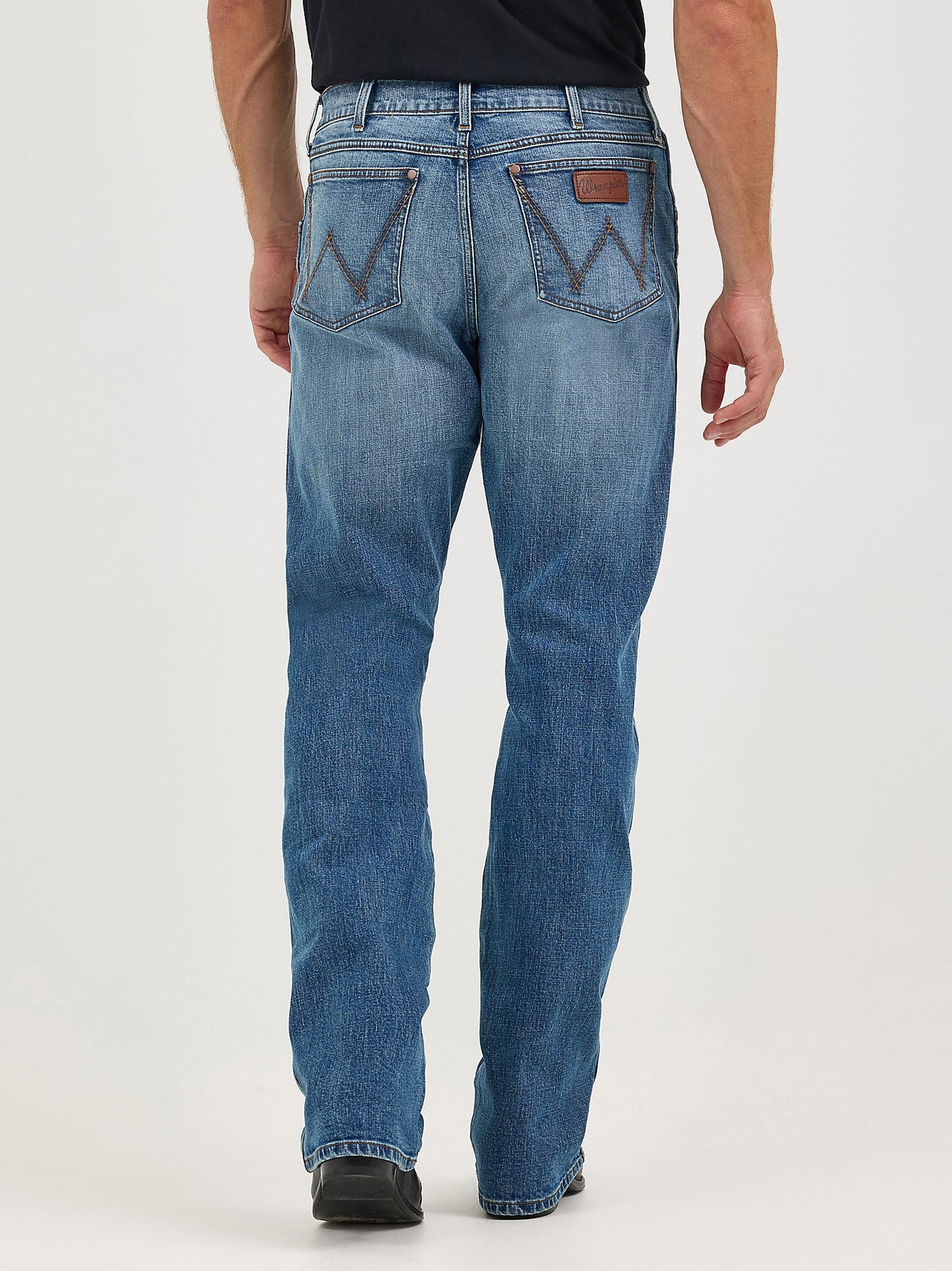 Men's Wrangler Retro Relaxed Fit Bootcut Jean - Harris