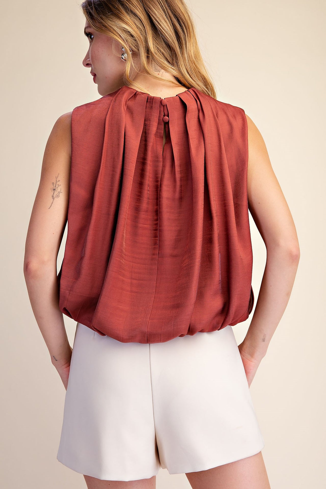 The Saylor Pleated Sleeveless Top - Rust