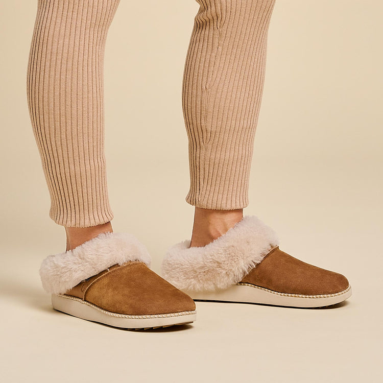 Ku'i Women's Slip-On Slippers - Tan/Bone