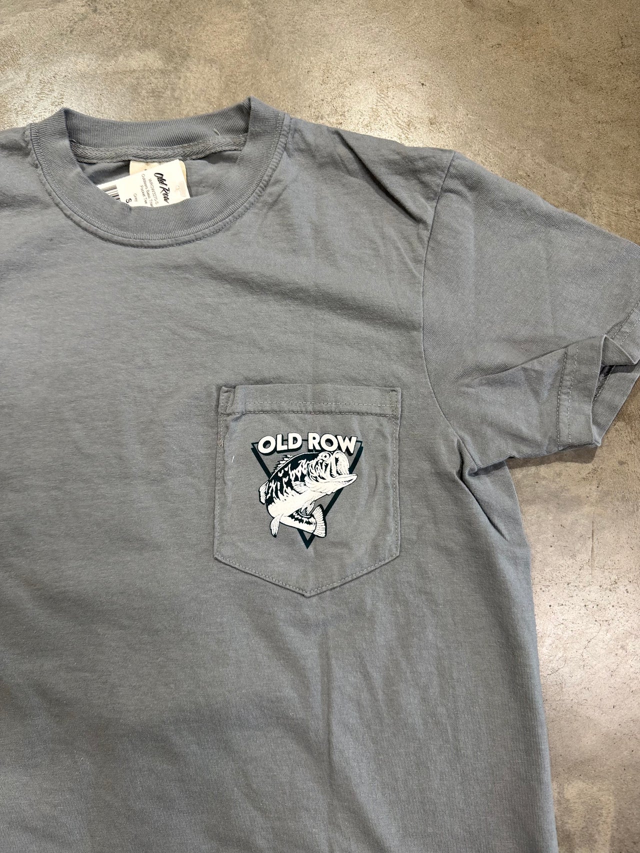 Old Row Outdoors Bass Triangle SS Tee - Grey