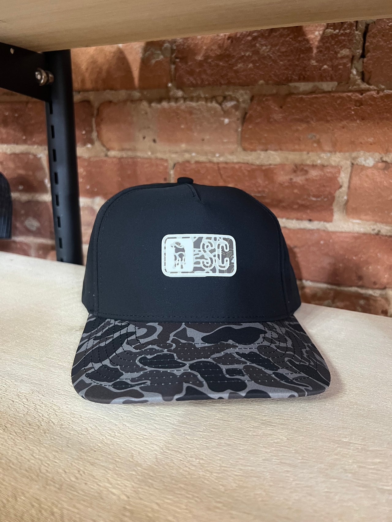 Southern Casanova Black Anvil Performance Cap - Black/Dark Camo