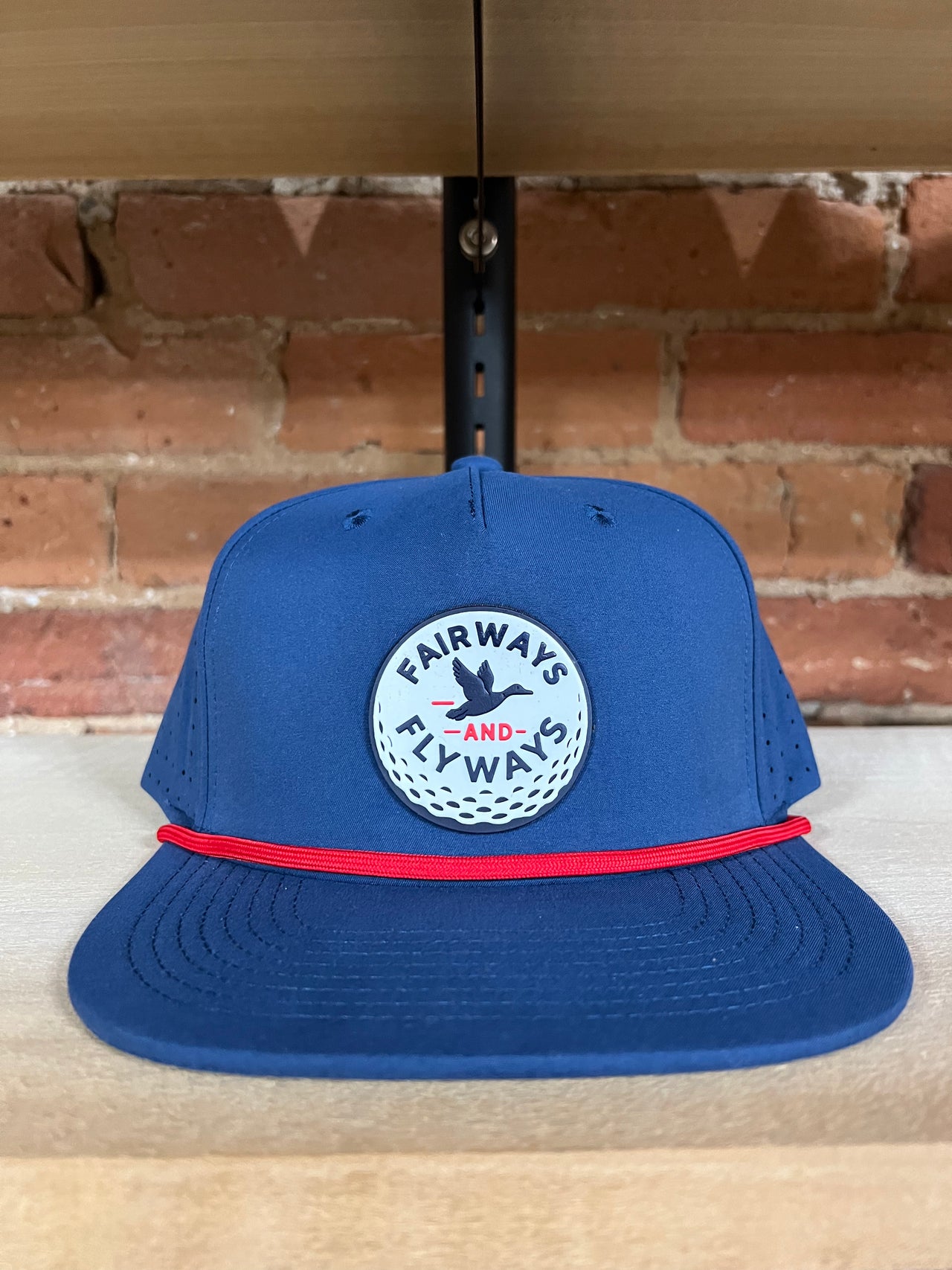 Fairways & Flyways Duck Golf Performance Rope Hat – Navy/Red