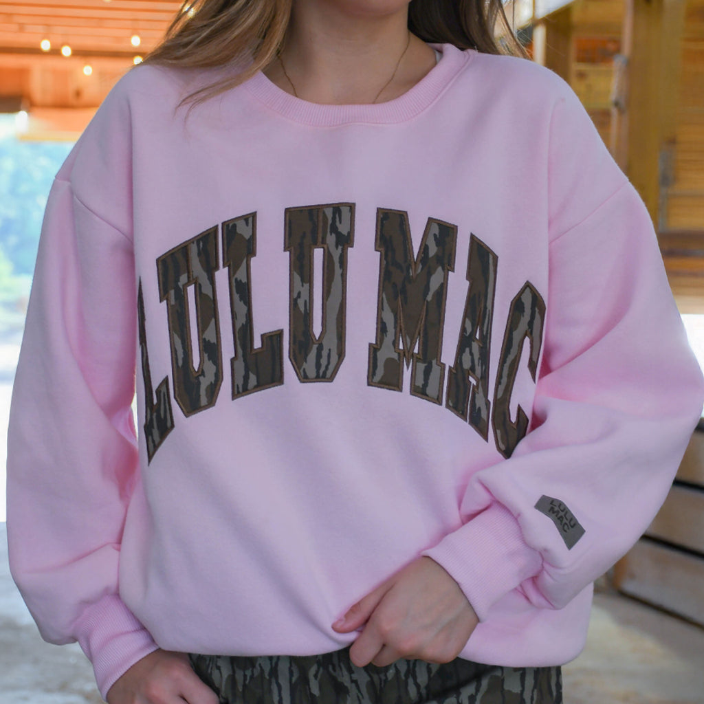 *PREORDER* Lulu Mac Mossy Oak Bottomland Crewneck - Light Pink