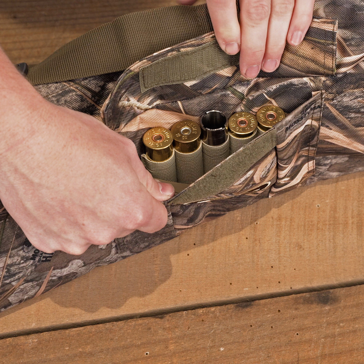 Side-Opening Padded Gun Case. Realtree Max-7